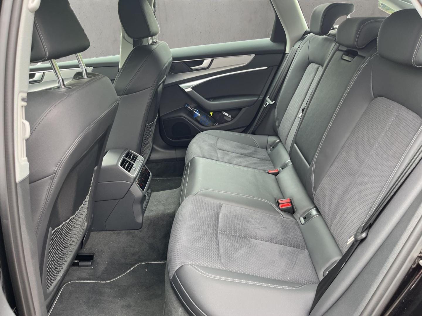 Bild über Audi S6 Avant TDI quattro tiptronic - für weitere Informationen kontaktieren Sie den Audi Partner