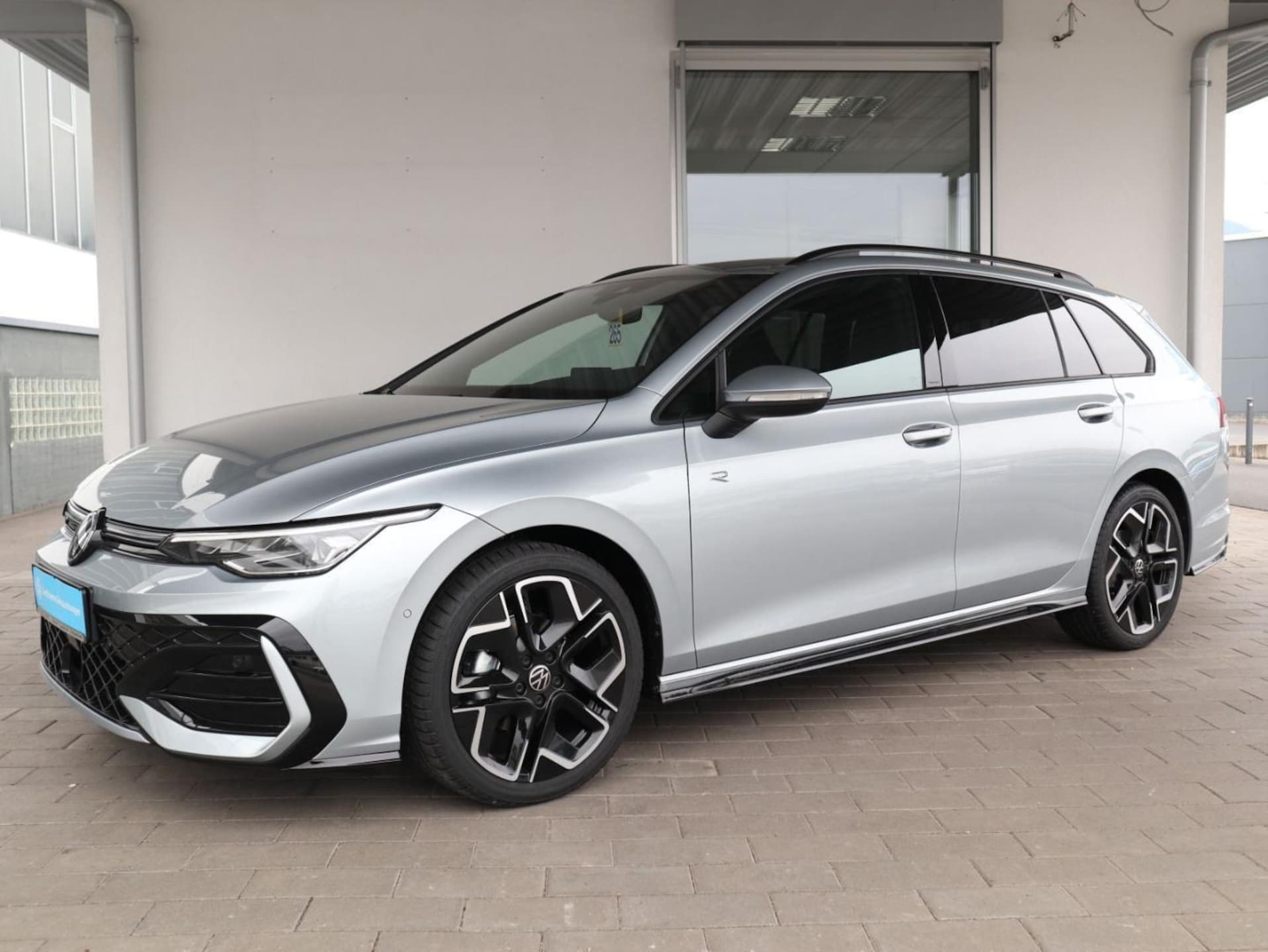 Volkswagen Golf Variant R-Line