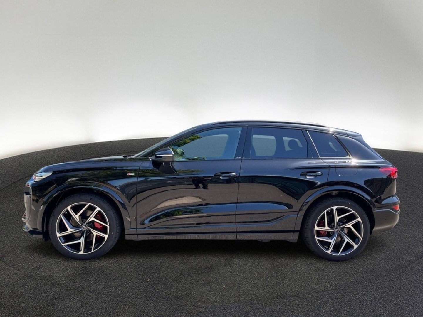 Bild über Audi Q6 SUV e-tron S line business e-tron performance 225 kW - für weitere Informationen kontaktieren Sie den Audi Partner