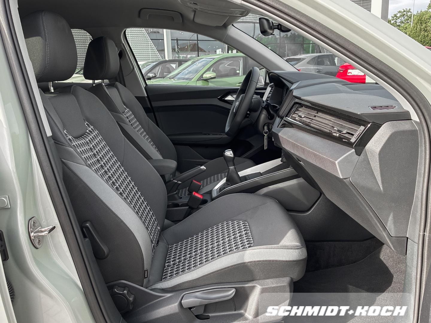 Bild über Audi A1 allstreet 30 TFSI Schaltgetriebe - für weitere Informationen kontaktieren Sie den Audi Partner