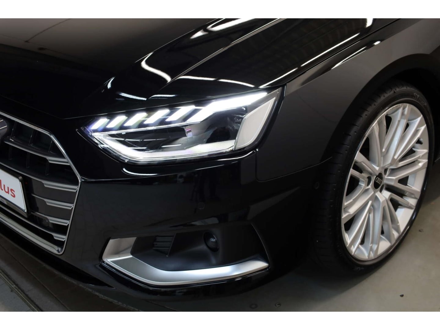 Bild über Audi A4 Avant advanced 40 TFSI S tronic - für weitere Informationen kontaktieren Sie den Audi Partner