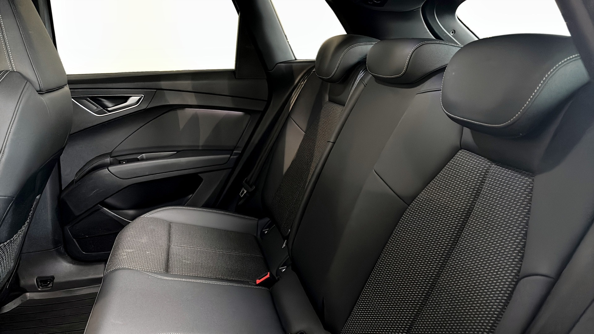 Bild som visar Audi Q4 e-tron Q4 50 e-tron quattro Proline 220,00 kW - för mer information kontakta din Audi Partner