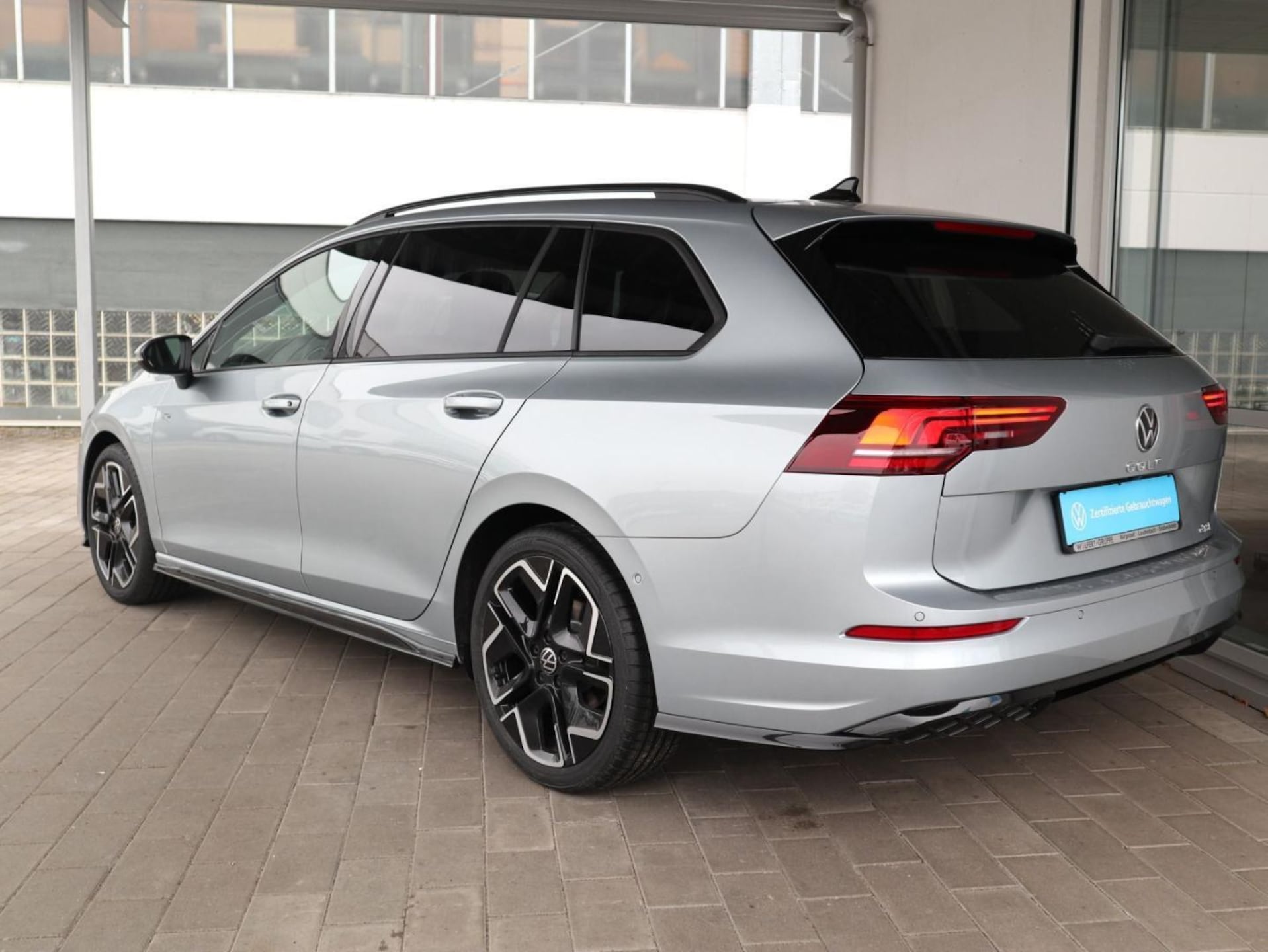 Volkswagen Golf Variant R-Line