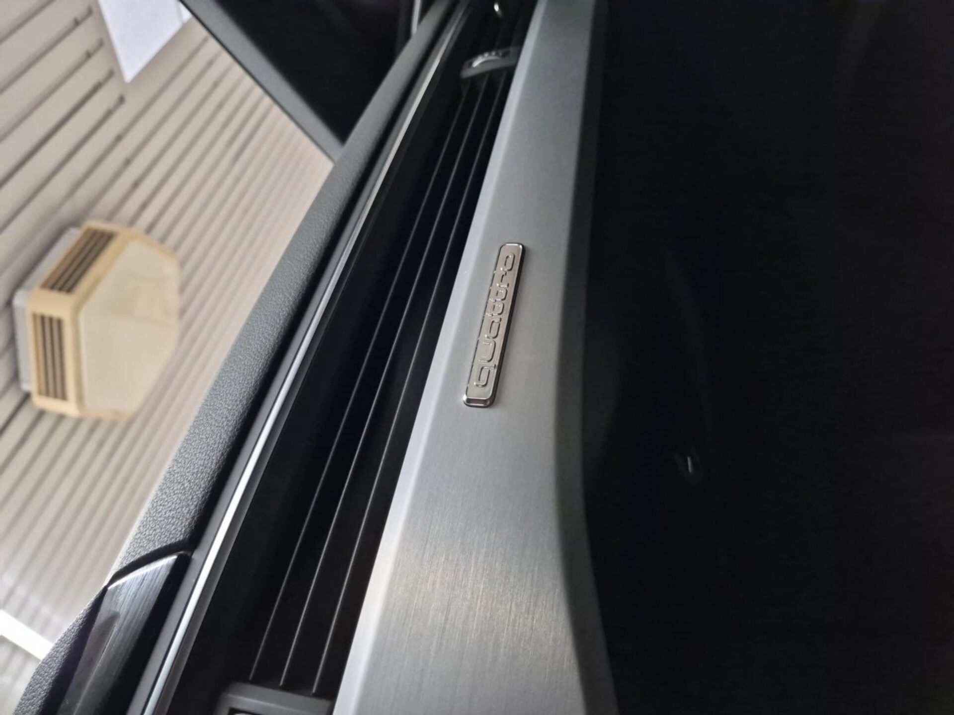Audi A4 Avant S line