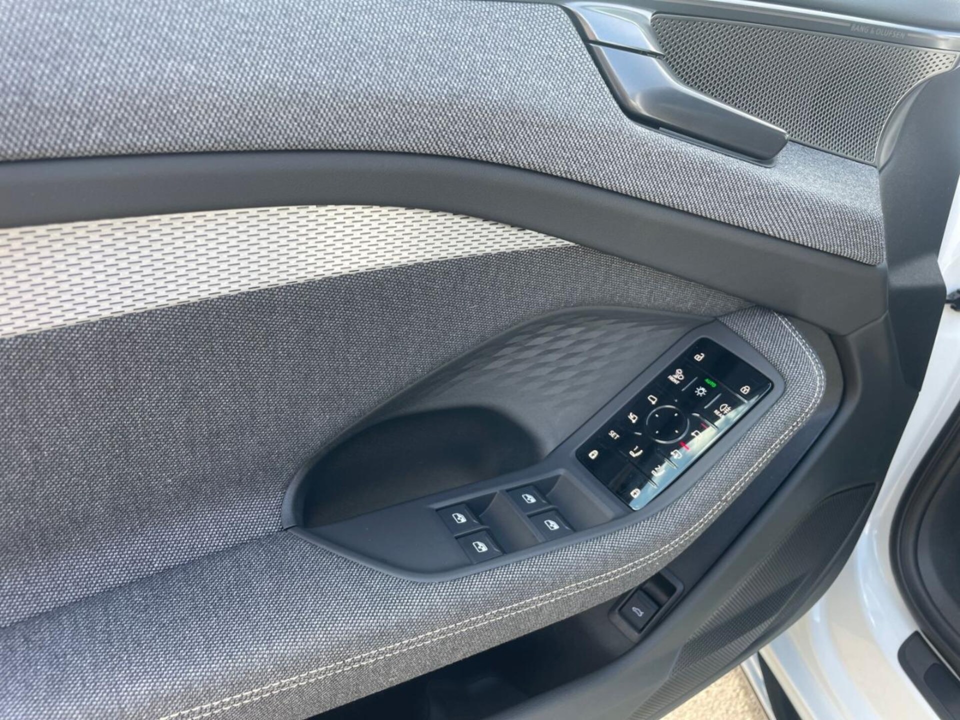 Audi A6 Limousine edition one