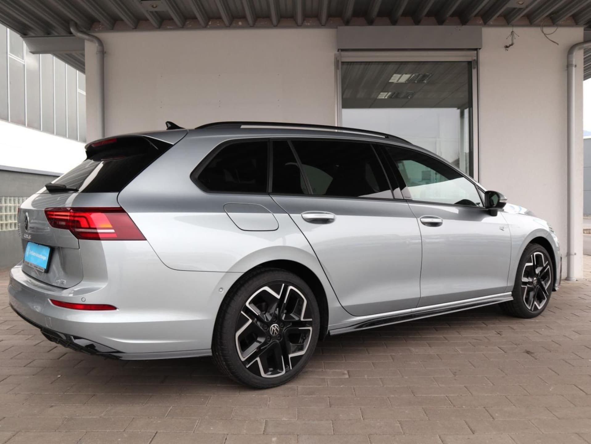 Volkswagen Golf Variant R-Line