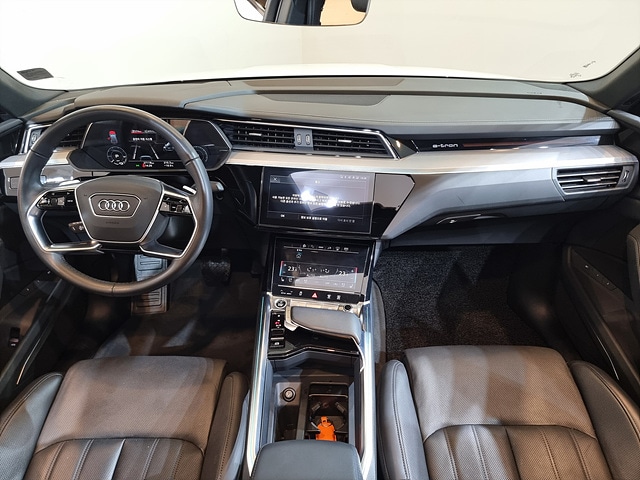 Audi e-tron Sportback 8