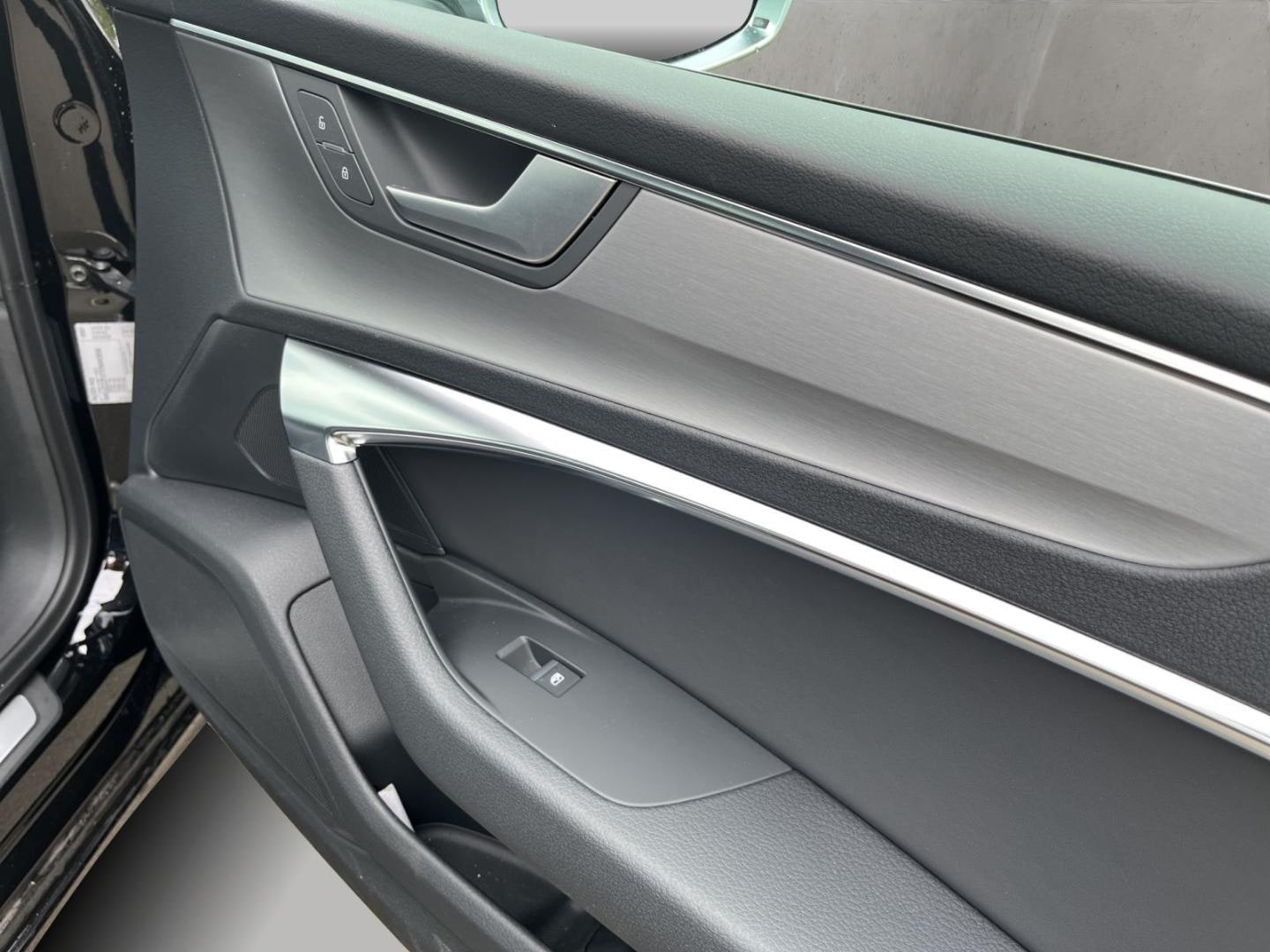 Bild über Audi S6 Avant TDI quattro tiptronic - für weitere Informationen kontaktieren Sie den Audi Partner