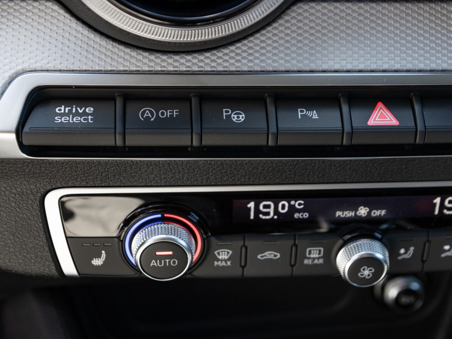 Bild über Audi Q2 S line 35 TFSI S tronic - für weitere Informationen kontaktieren Sie den Audi Partner
