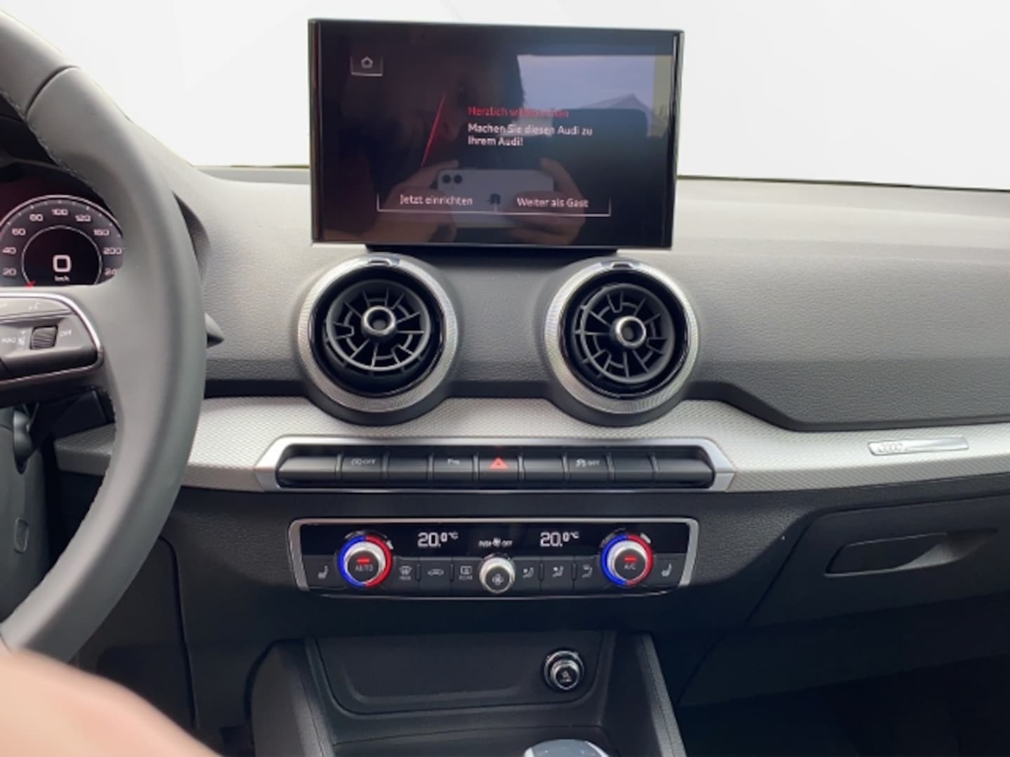Bild über Audi Q2 S line 35 TFSI S tronic - für weitere Informationen kontaktieren Sie den Audi Partner