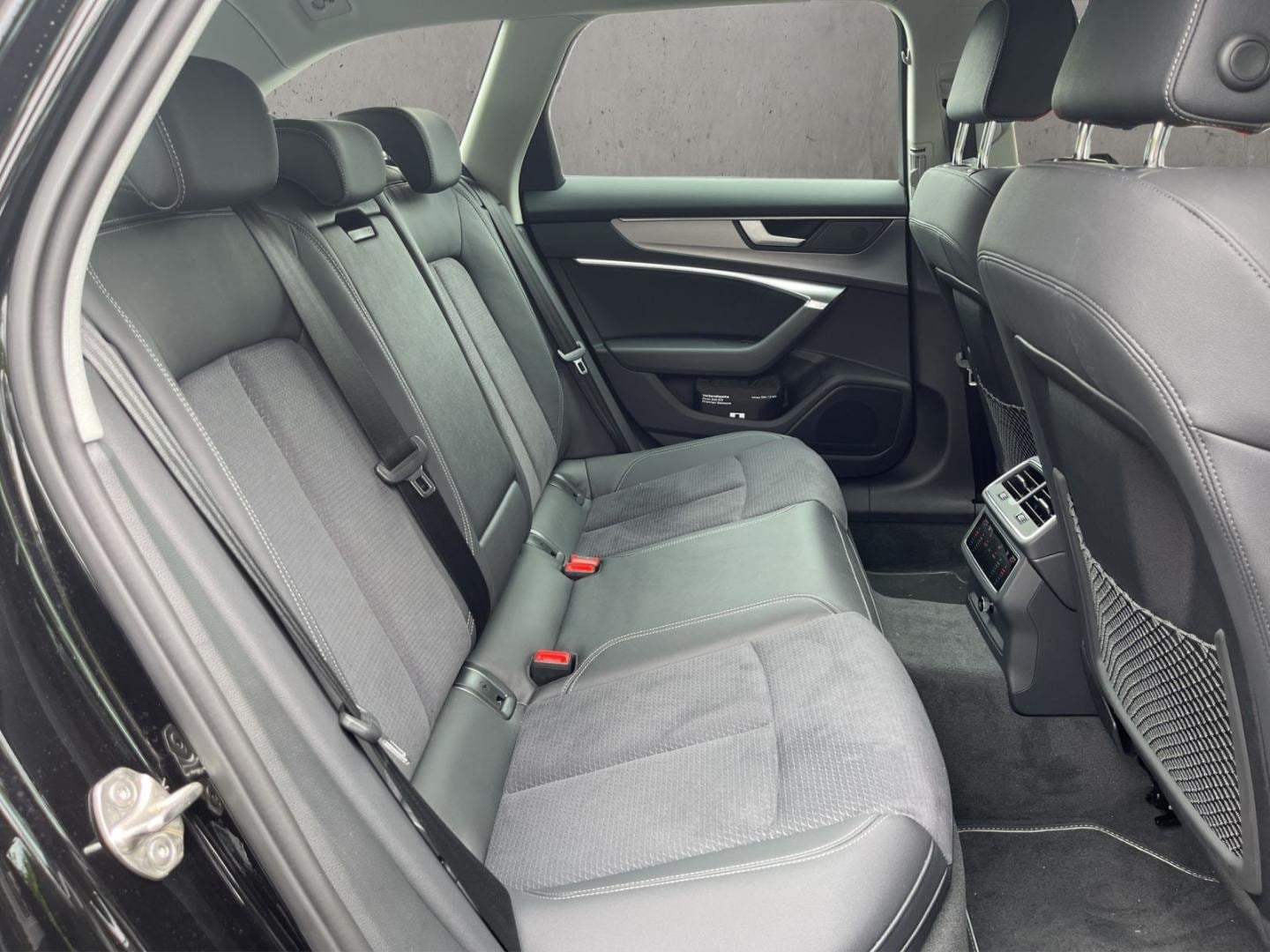 Bild über Audi S6 Avant TDI quattro tiptronic - für weitere Informationen kontaktieren Sie den Audi Partner