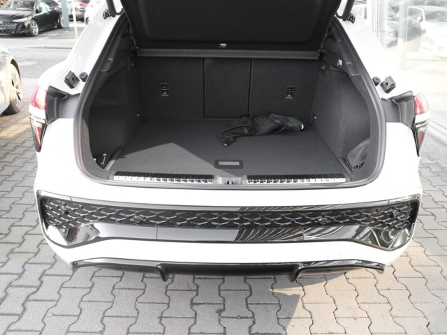 Bild über Audi Q3 Sportback TDI 110 kW S tronic - für weitere Informationen kontaktieren Sie den Audi Partner
