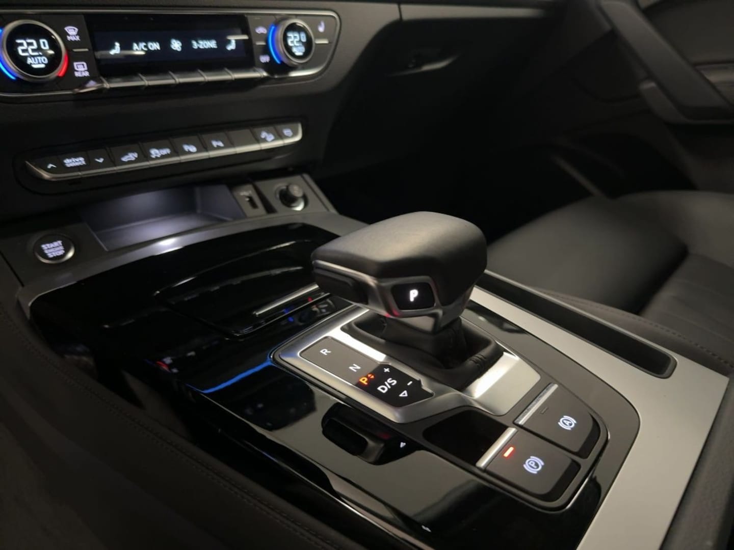 Bild über Audi Q5 Sportback TFSI e S line 55 TFSI e quattro S tronic - für weitere Informationen kontaktieren Sie den Audi Partner