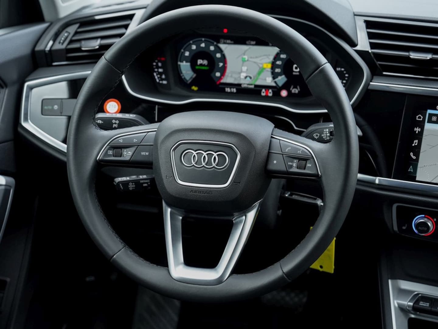 Bild über Audi Q3 Sportback TFSI 110 kW S tronic - für weitere Informationen kontaktieren Sie den Audi Partner