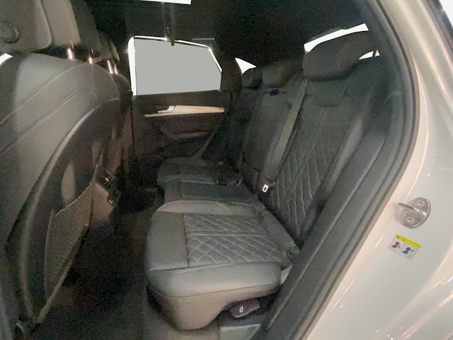 Image de Audi Q5 Sportback TFSI e S line 50 TFSI e quattro 220 kW (299 ch) S tronic - for more details contact your dealer