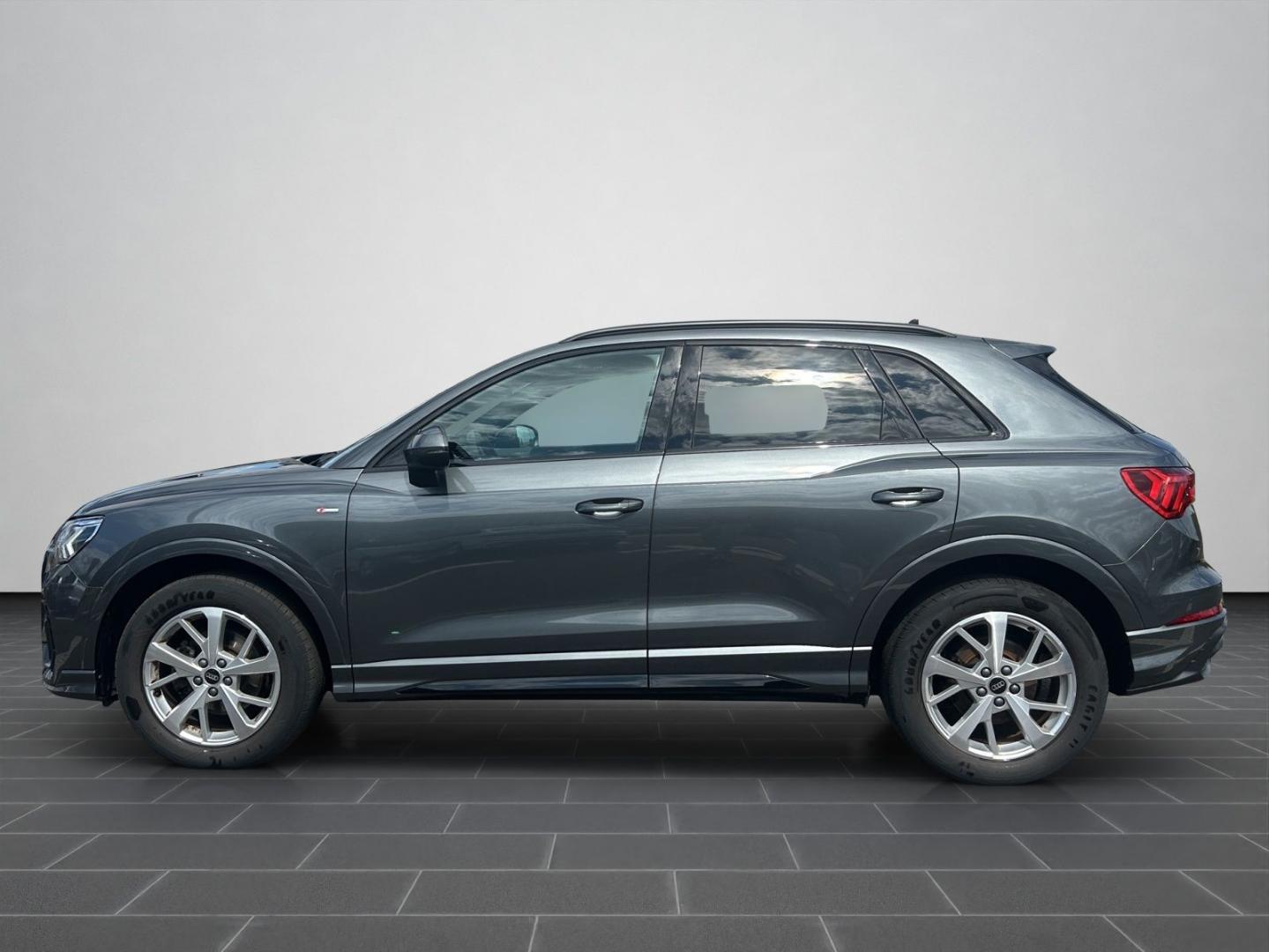 Image about Audi Q3 35 TFSI S tronic