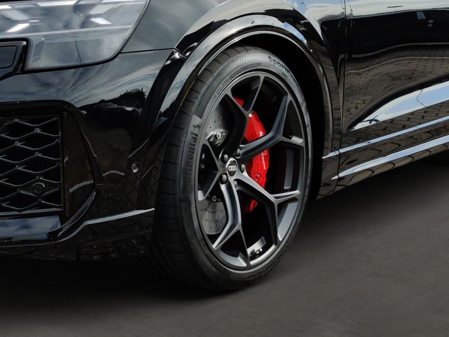 Bild über Audi RS Q8 SUV performance quattro tiptronic - für weitere Informationen kontaktieren Sie den Audi Partner