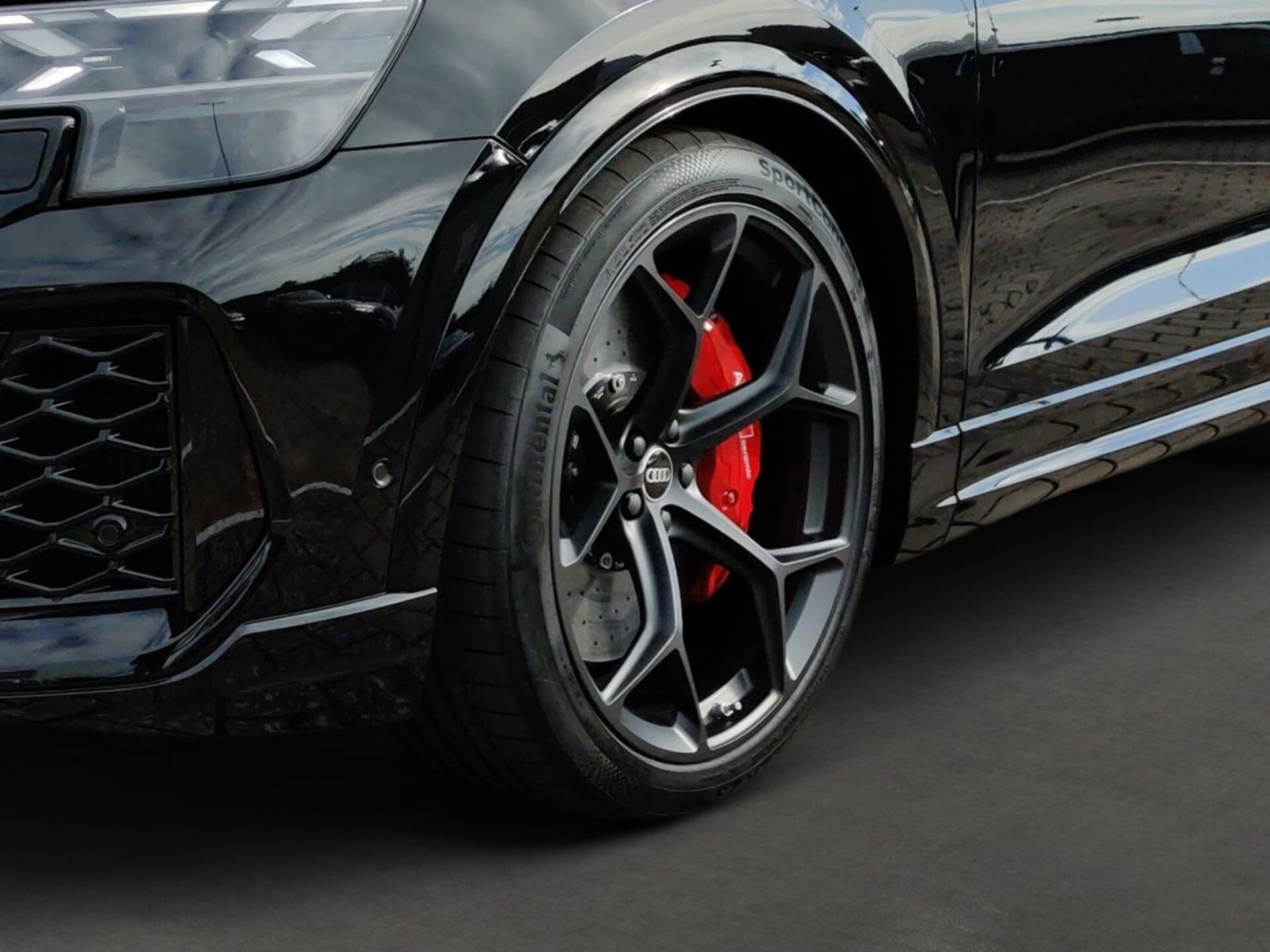 Audi RS Q8 SUV performance