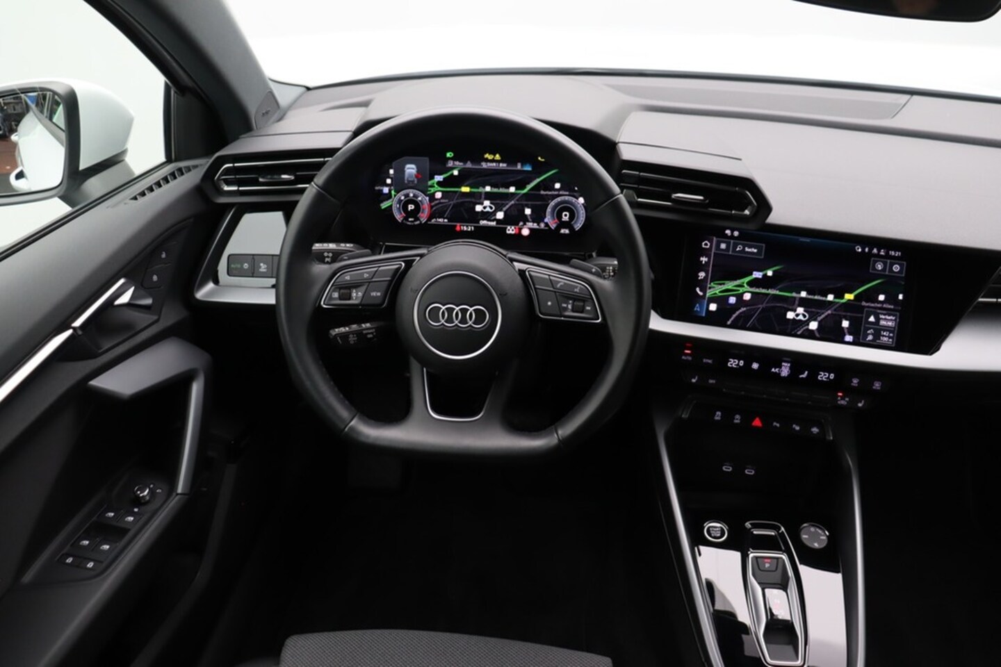 Bild über Audi A3 Sportback 35 TDI S tronic - für weitere Informationen kontaktieren Sie den Audi Partner