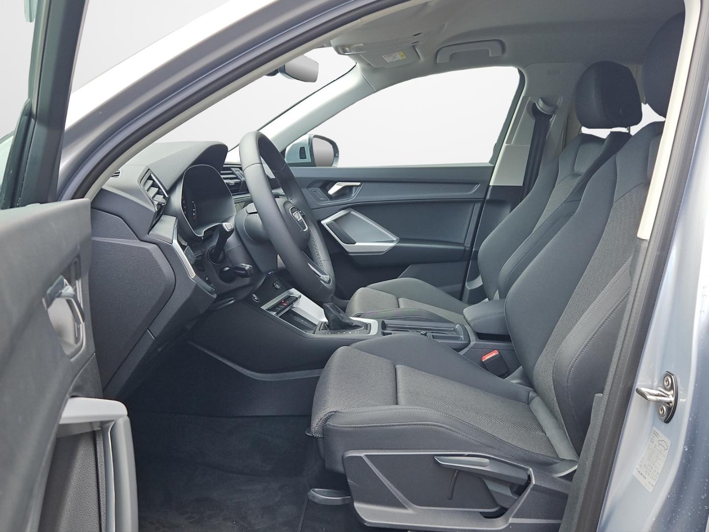 Bild über Audi Q3 TFSI 110 kW S tronic - für weitere Informationen kontaktieren Sie den Audi Partner