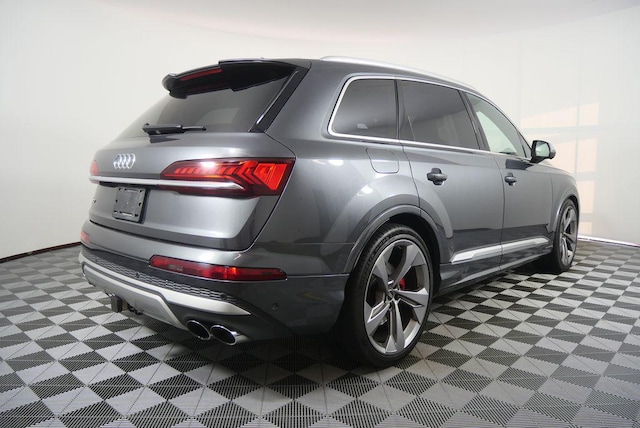 2023 Audi SQ7