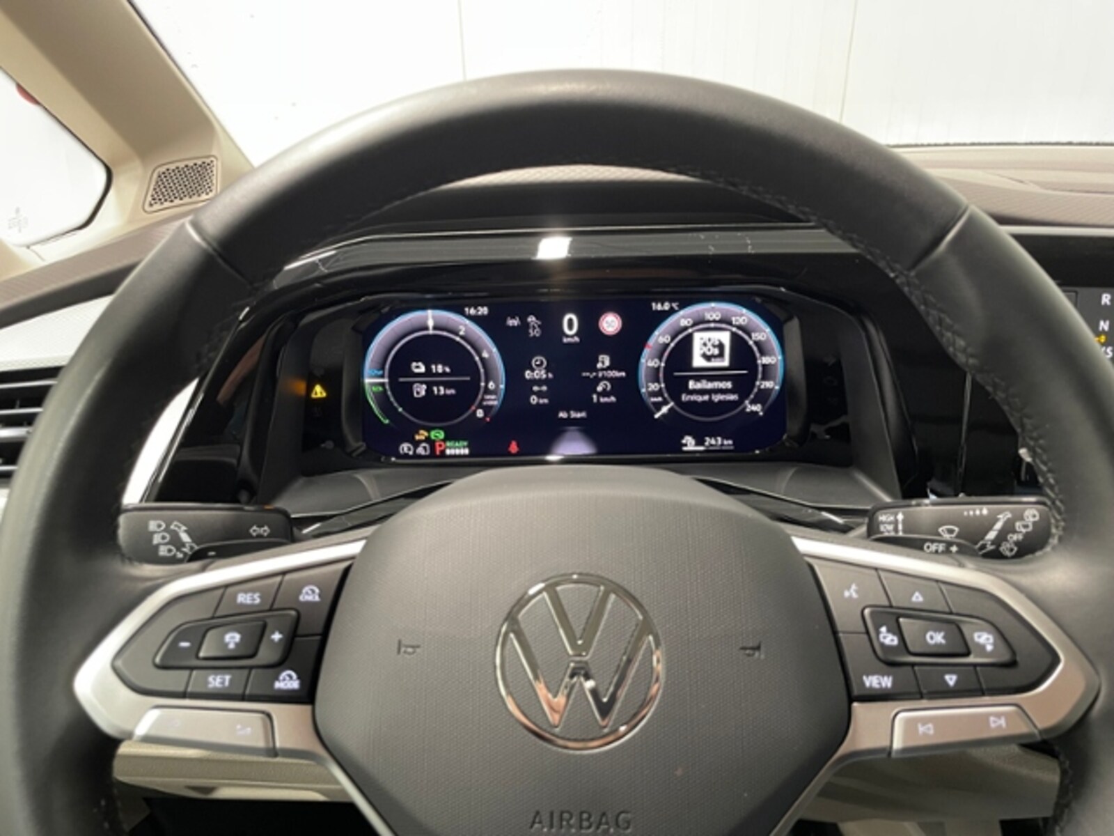Volkswagen Multivan – Bild 13
