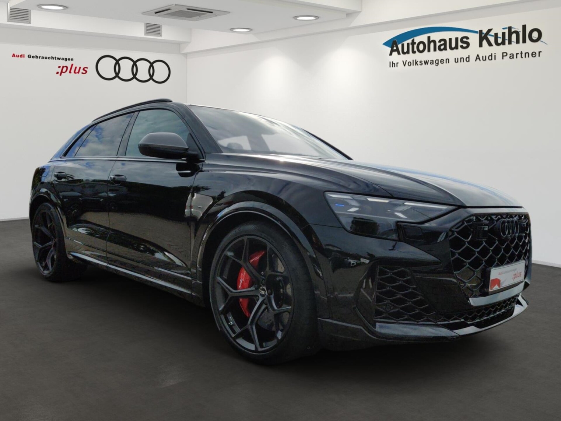 Audi RS Q8 SUV performance