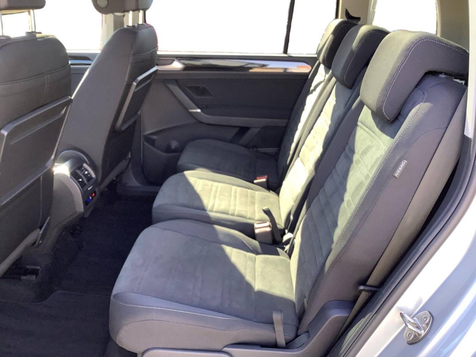 Volkswagen Touran – Bild 9