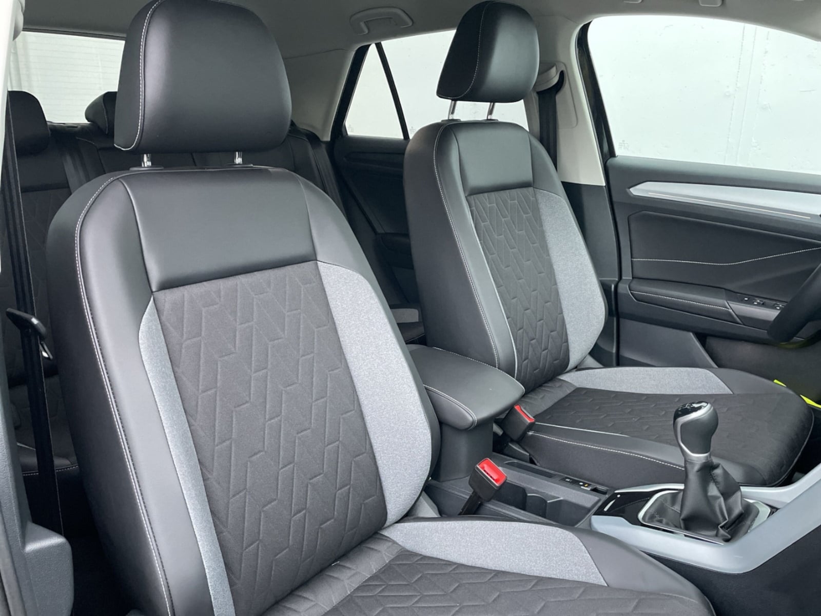Volkswagen T-Roc – Bild 10