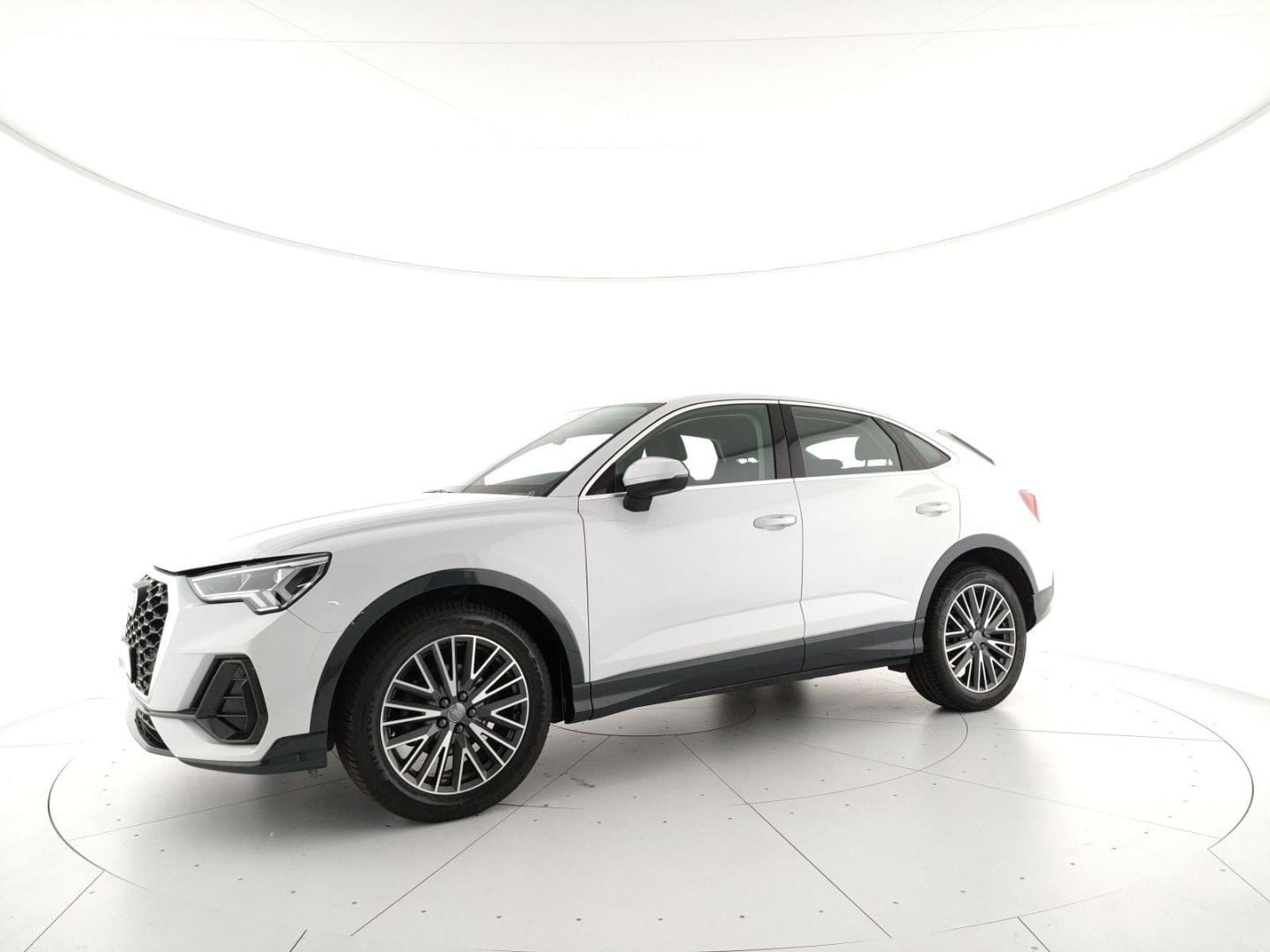 Immagine di Audi Q3 Sportback Business Plus 35 TFSI 110 kW (150 PS) S tronic - Vista: for more details contact your dealer