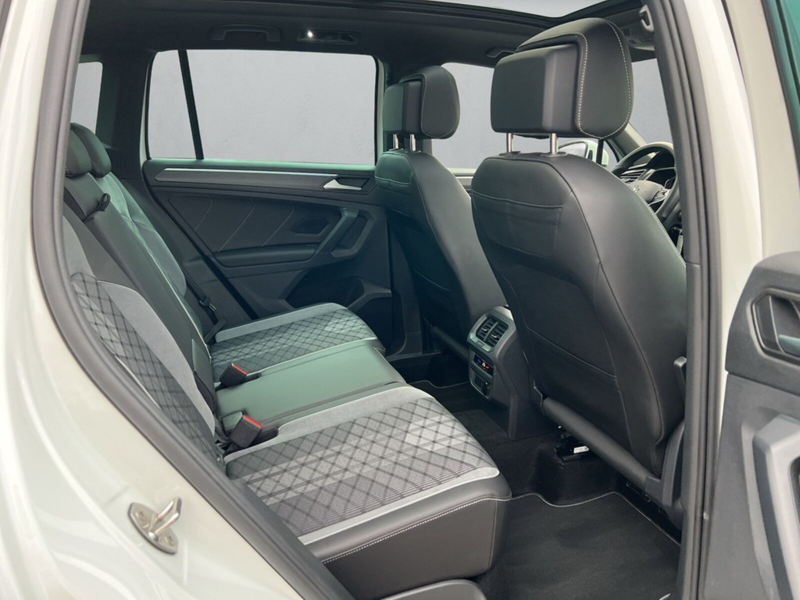 Volkswagen Tiguan – Bild 13
