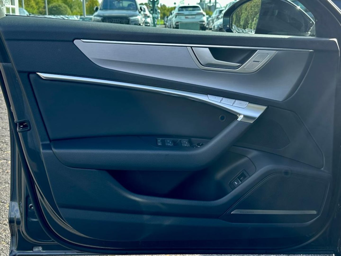 Bild über Audi A6 Avant sport 55 TFSI quattro S tronic - für weitere Informationen kontaktieren Sie den Audi Partner