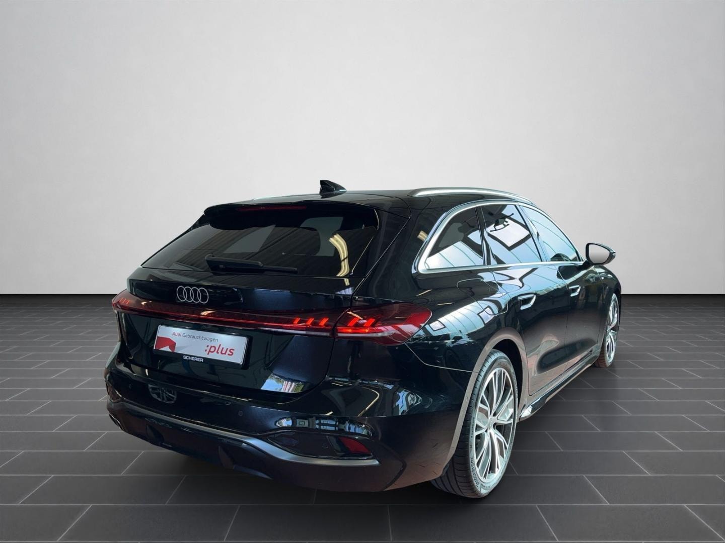 Bild über Audi A5 Avant TDI 150 kW S tronic - für weitere Informationen kontaktieren Sie den Audi Partner