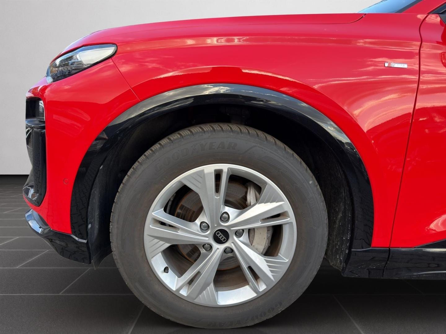 Bild über Audi Q6 Sportback e-tron e-tron quattro - für weitere Informationen kontaktieren Sie den Audi Partner