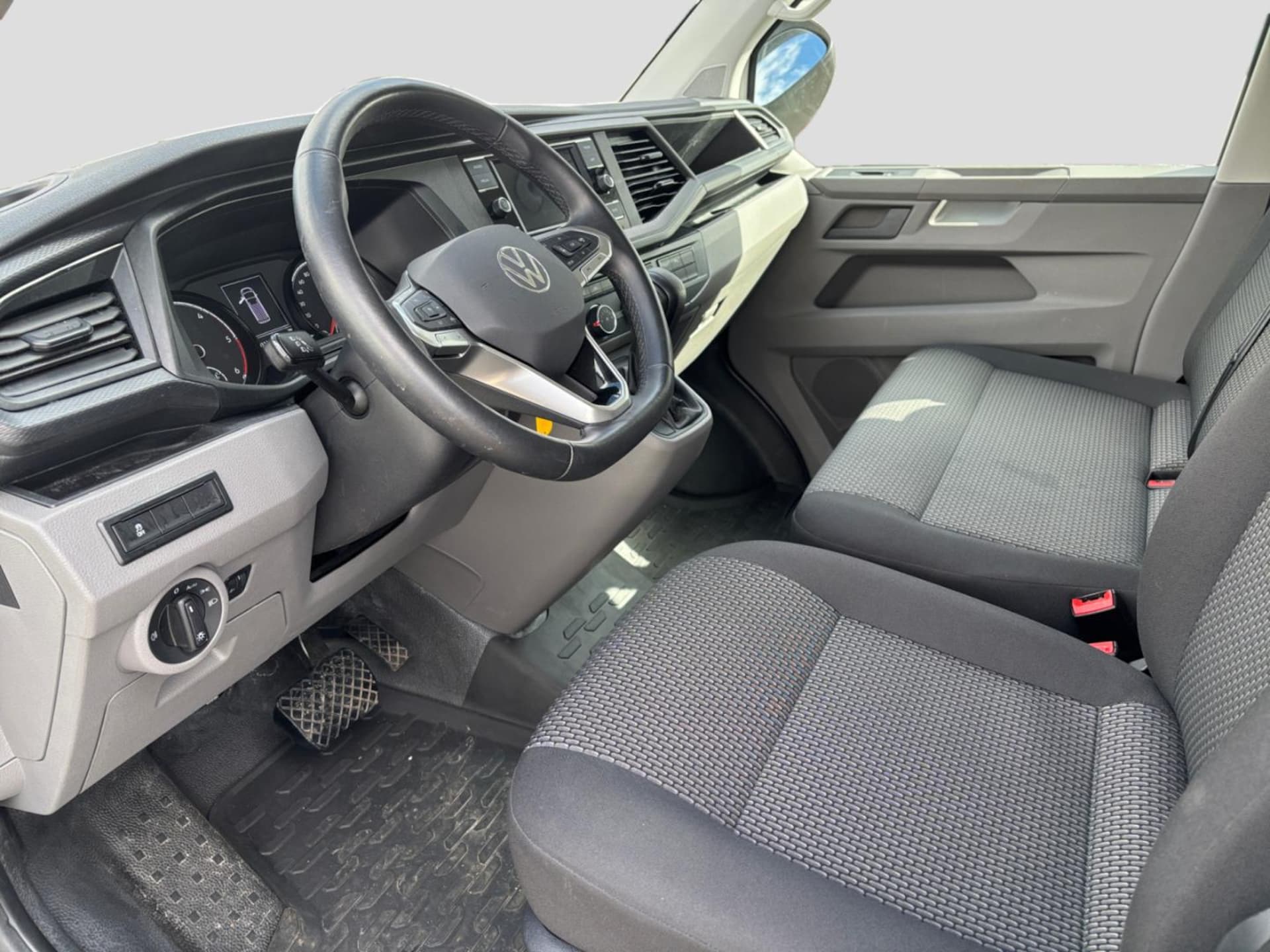 Volkswagen T6.1 Transporter Kombi kurzer Radstand