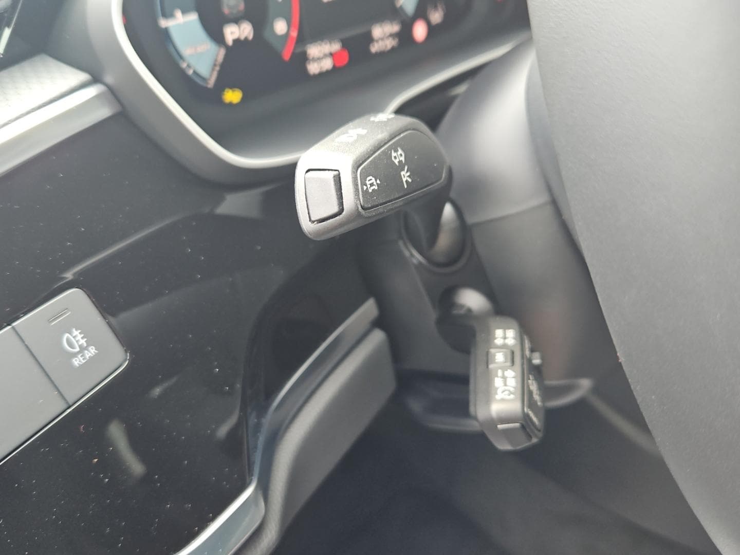 Bild über Audi Q3 TFSI 110 kW S tronic - für weitere Informationen kontaktieren Sie den Audi Partner