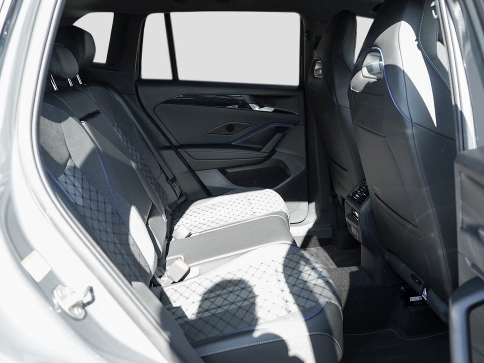 Volkswagen Tiguan – Bild 10