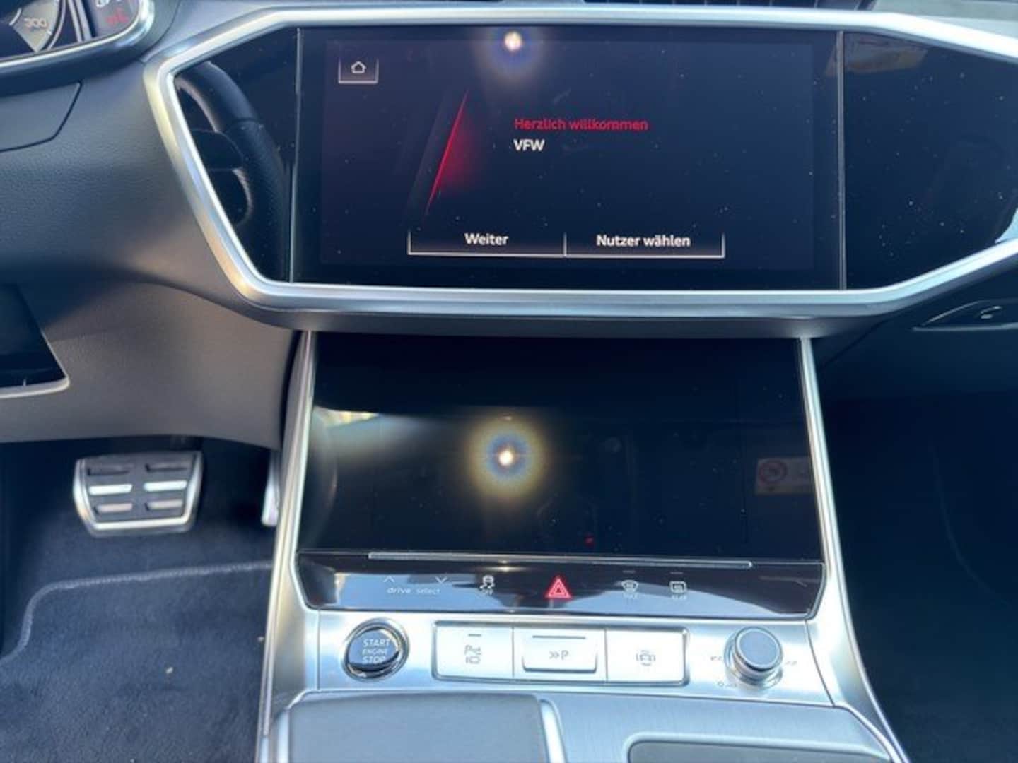 Bild über Audi A6 Avant TFSI e S line 55 TFSI e quattro S tronic - für weitere Informationen kontaktieren Sie den Audi Partner