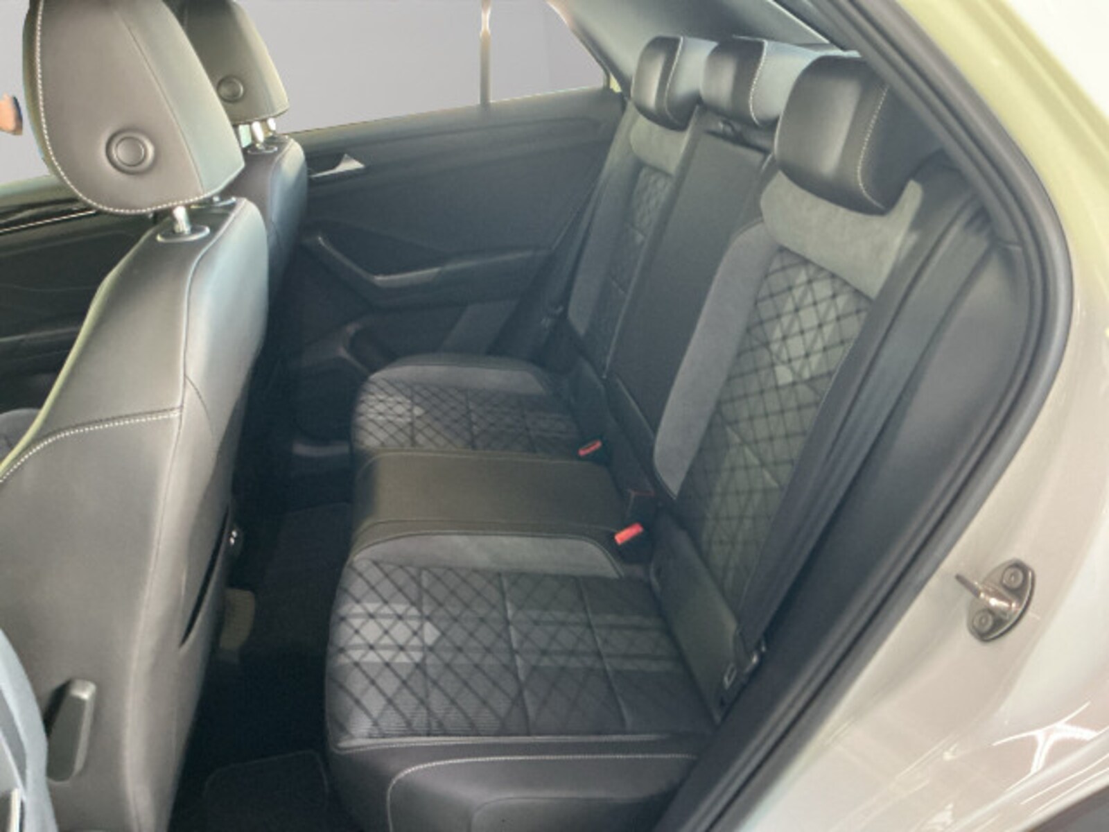 Volkswagen T-Roc – Bild 17