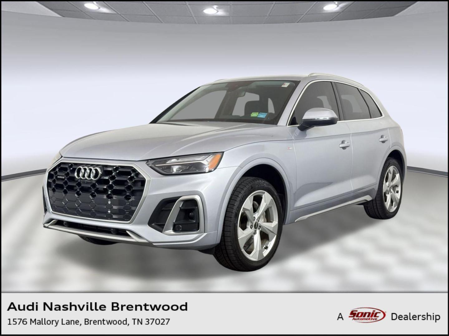 2023 Audi Q5 45 Premium Plus's photo