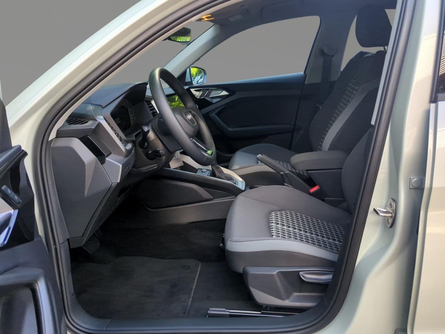 Bild über Audi A1 allstreet 35 TFSI S tronic - für weitere Informationen kontaktieren Sie den Audi Partner