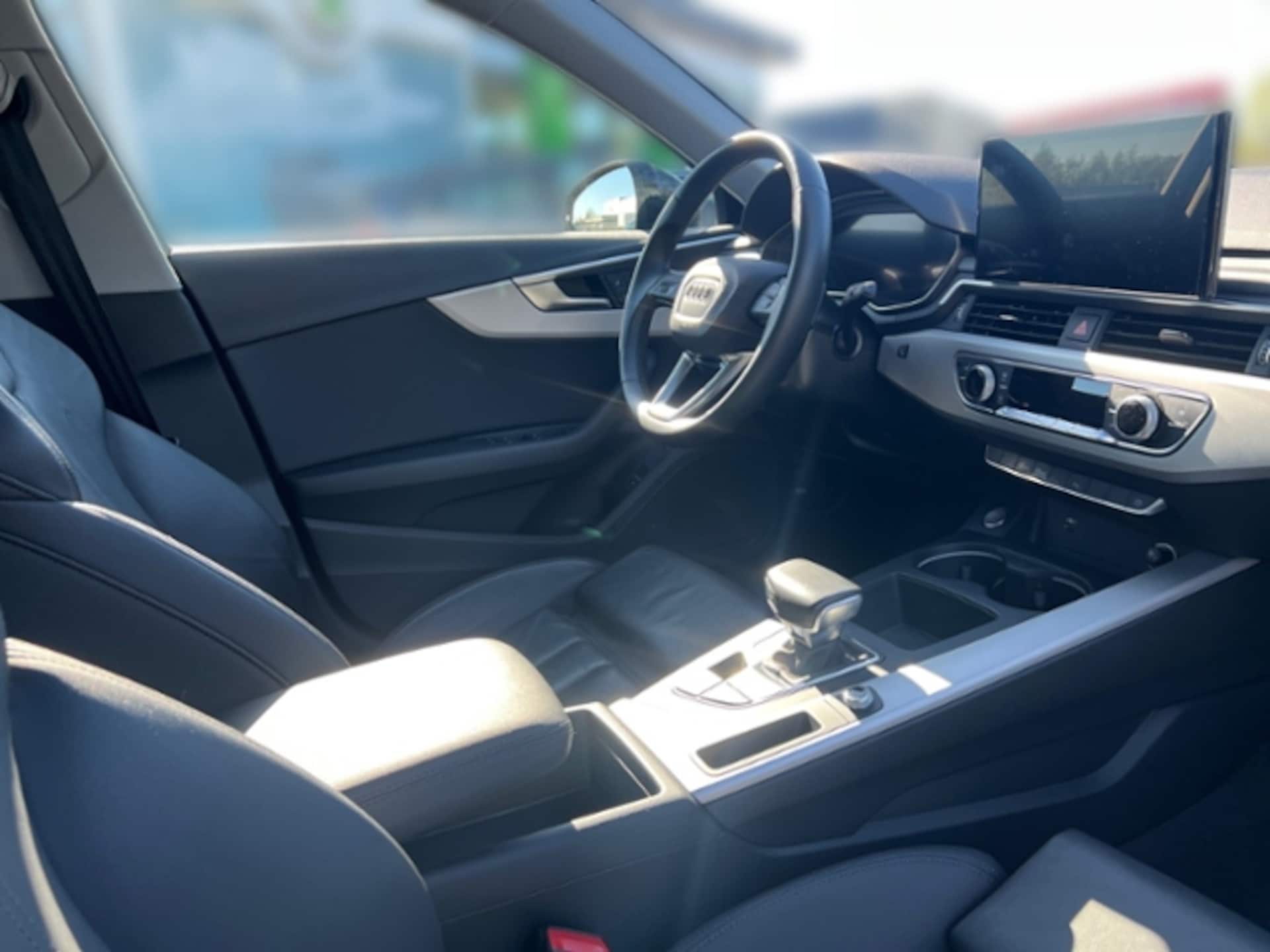 Audi A4 Avant S line