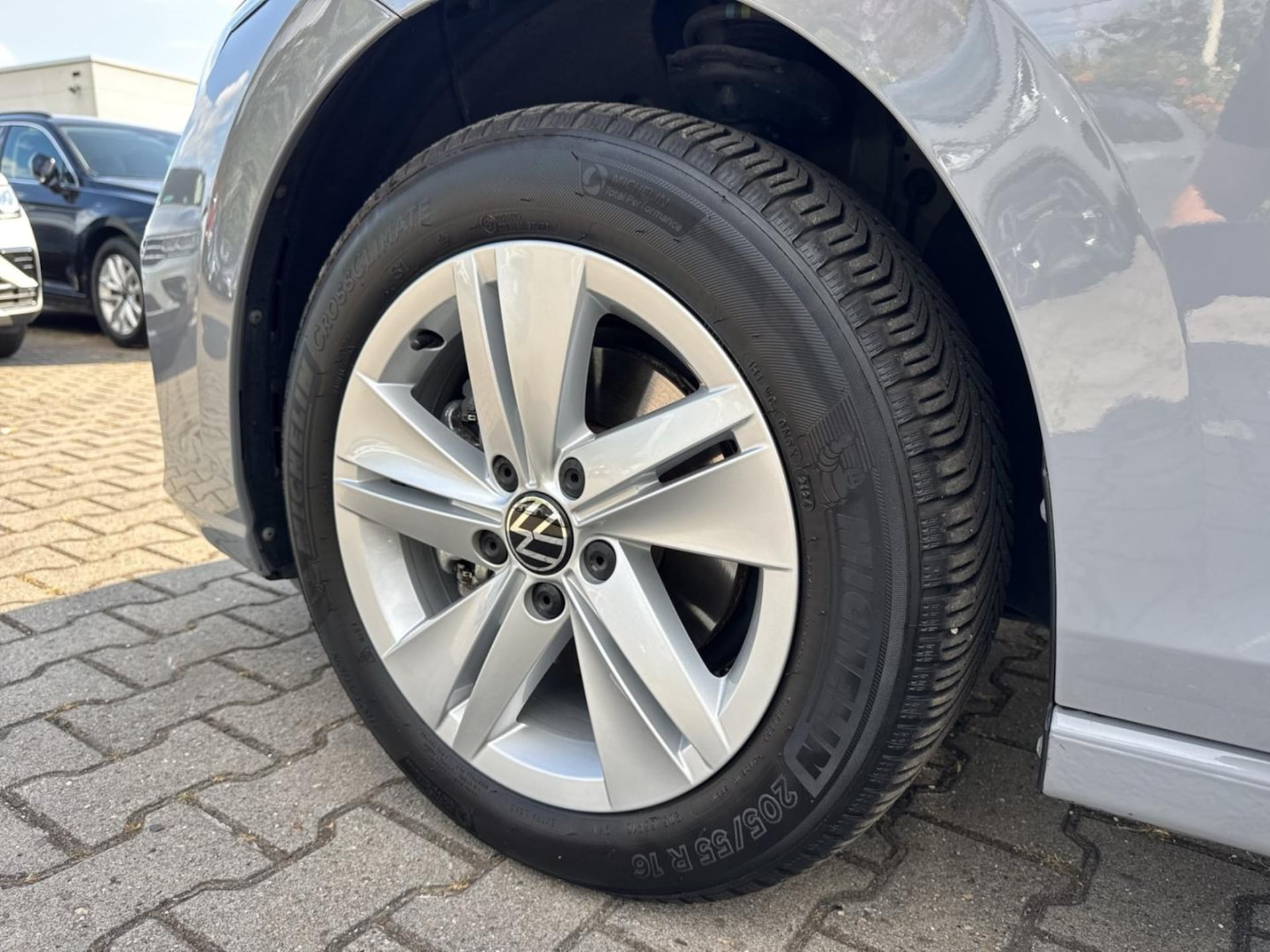 Volkswagen Golf Life
