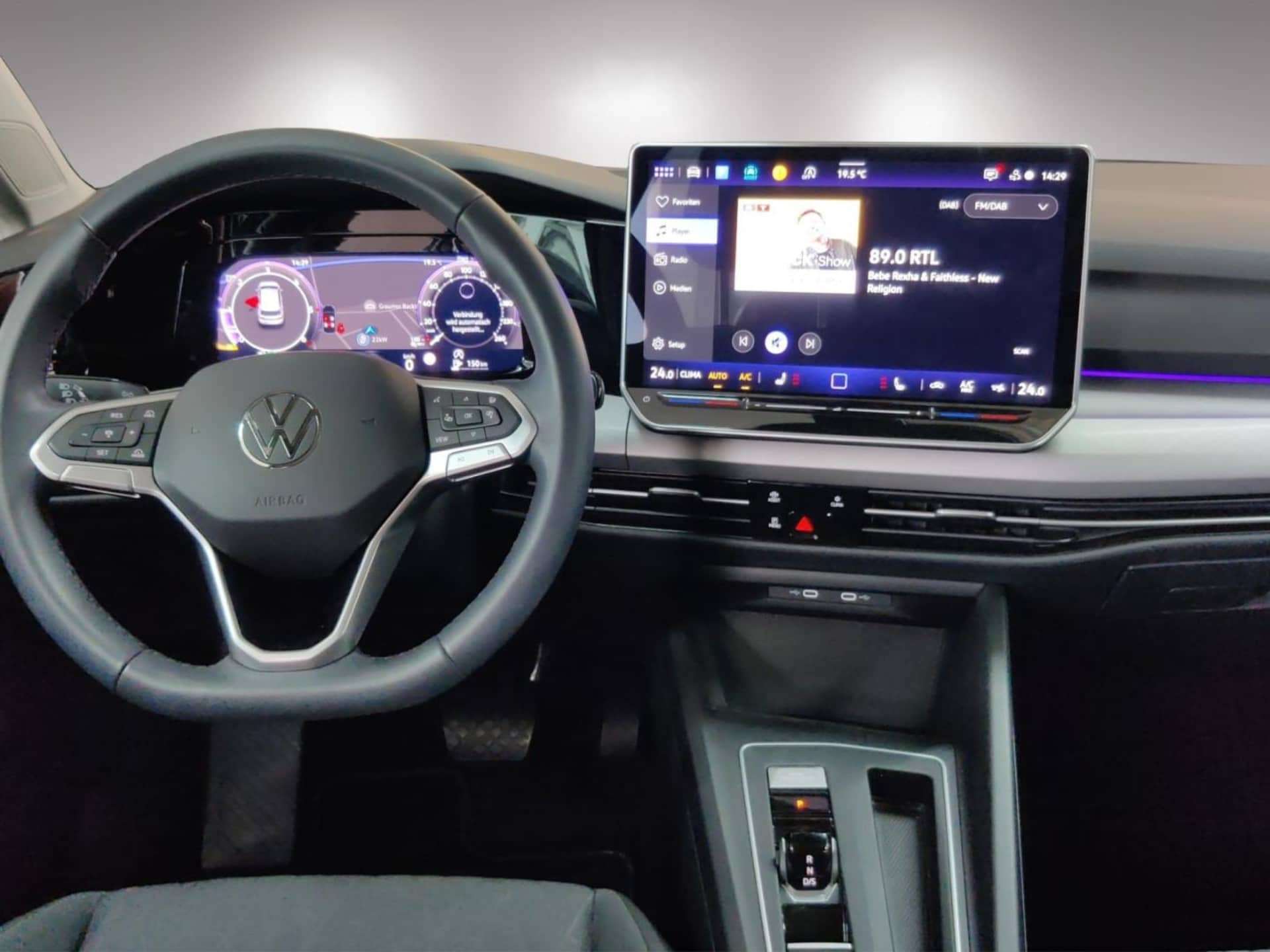 Volkswagen Golf Life