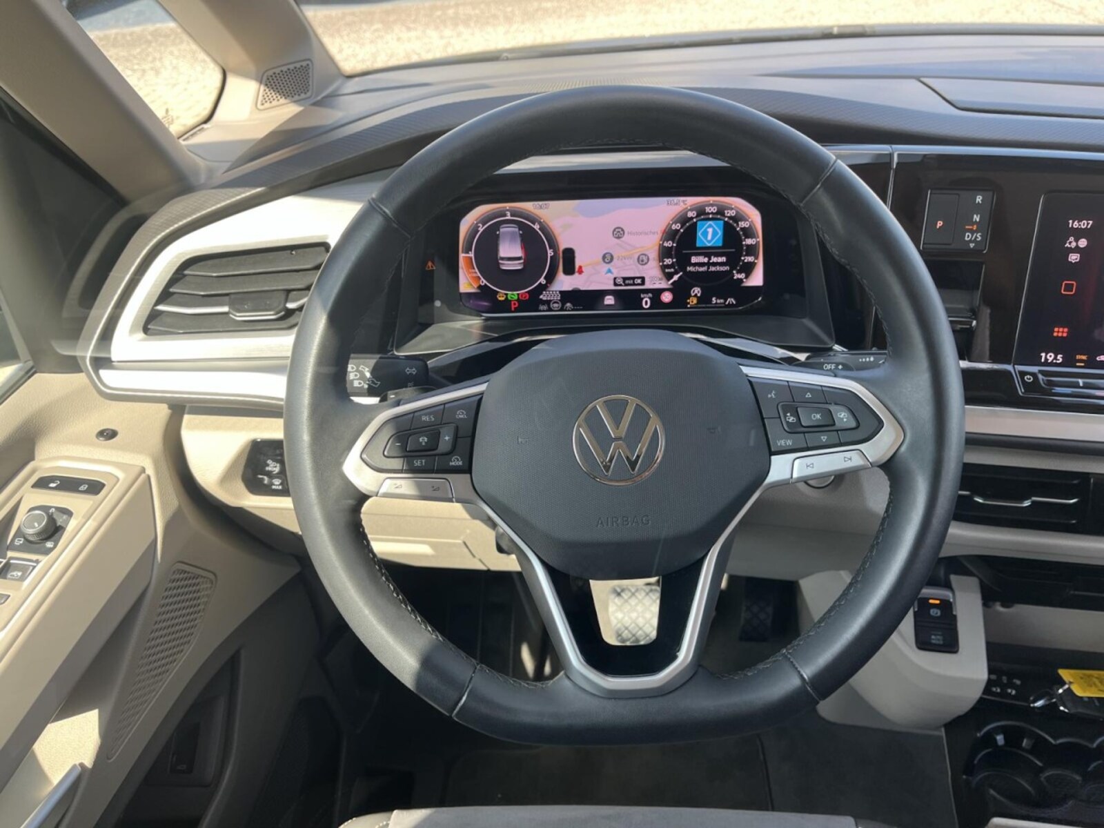 Volkswagen Multivan Langversion – Bild 14