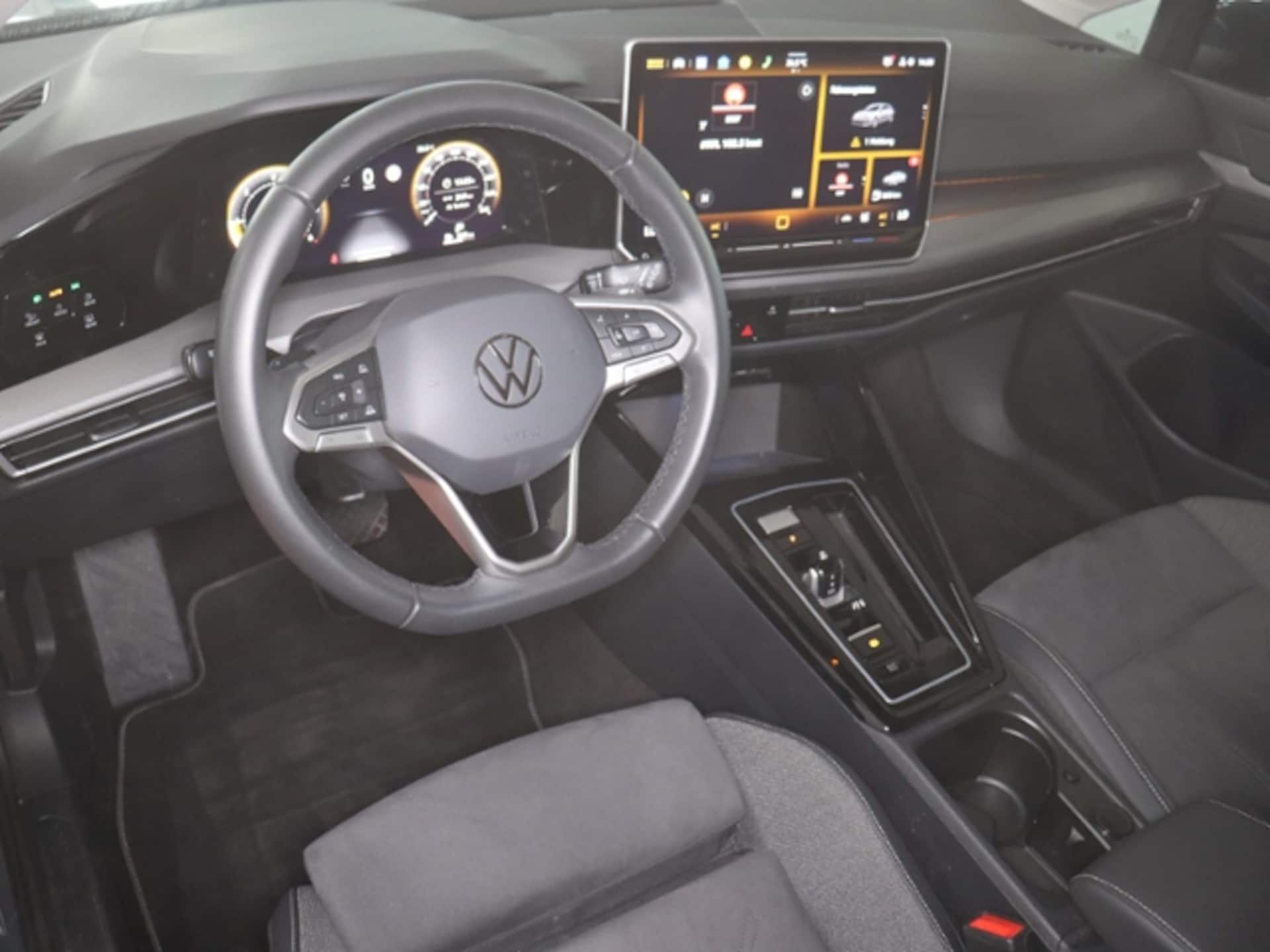 Volkswagen Golf Style