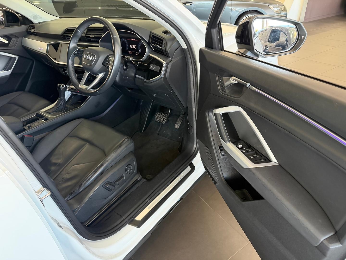 Image about Audi Q3 35 TFSI S tronic