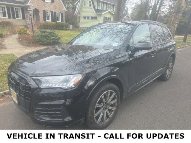 2023 Audi Q7 45 Premium Plus quattro Tiptronic's photo