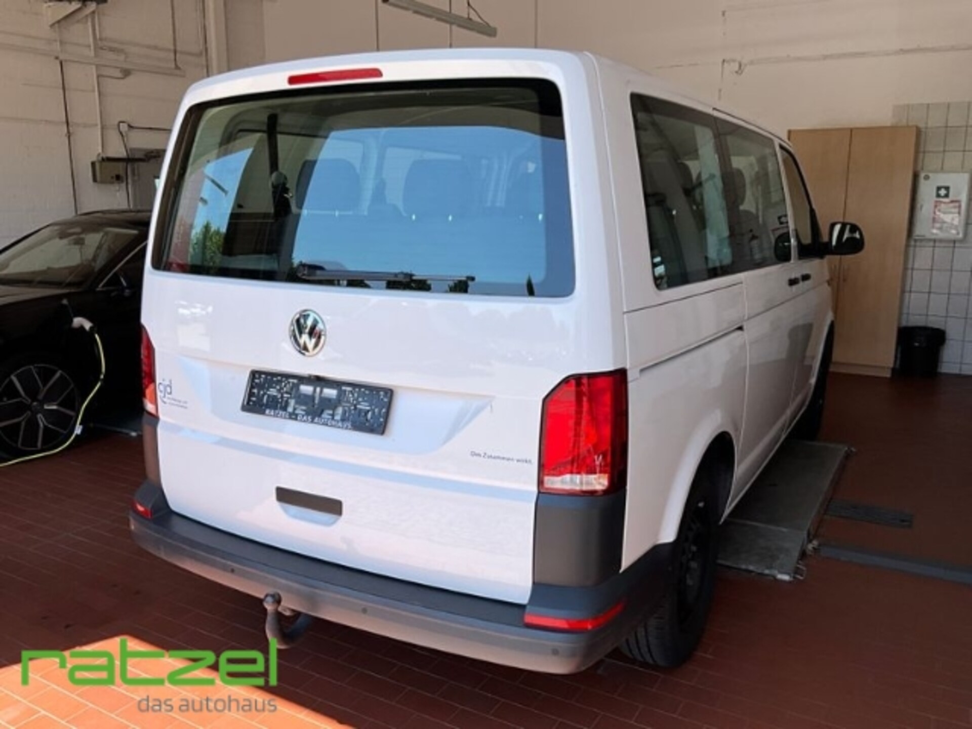Volkswagen T6.1 Transporter Kombi kurzer Radstand