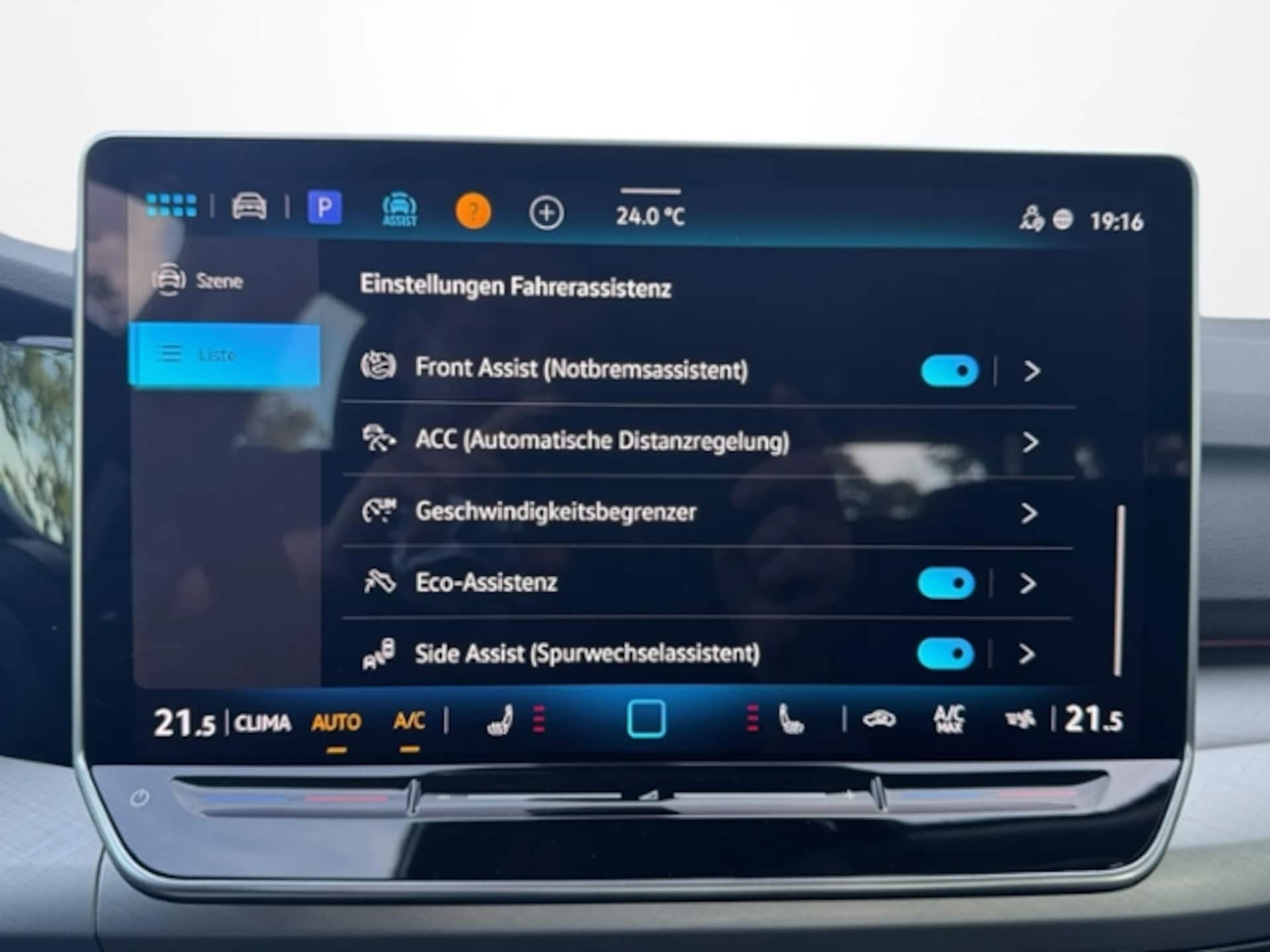 Volkswagen Golf Variant Life